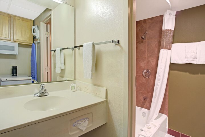 Room 7 of 15