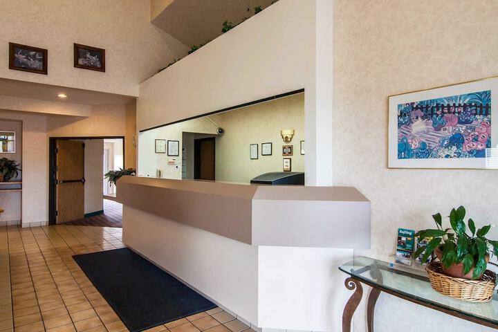 Hotel Interior 7 of 24