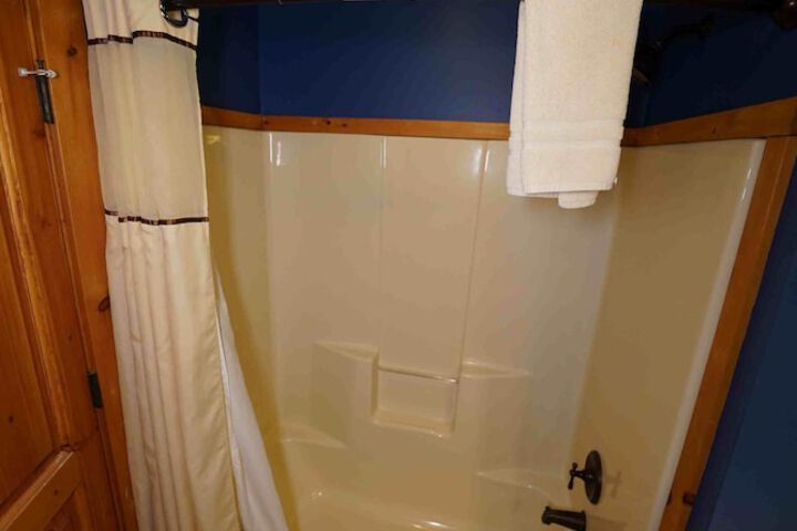 Room 138 of 241