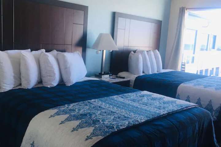 Dolphin Cove Motel