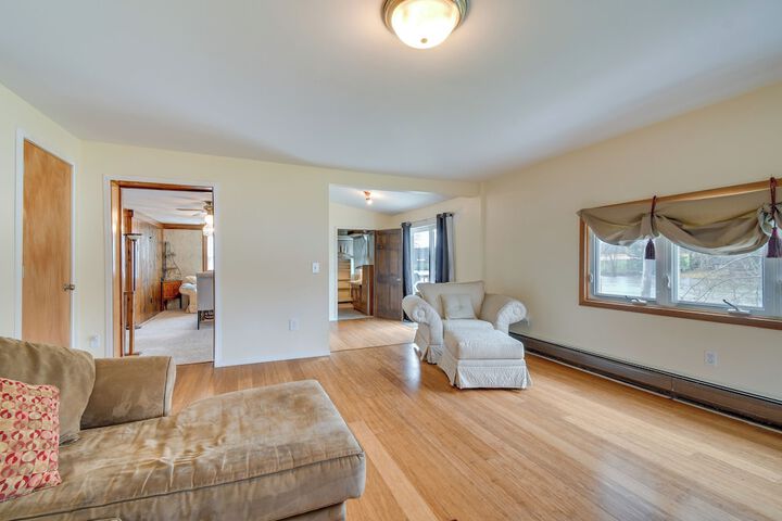 Riverfront Baldwinsville Apartment w / Shared Deck!