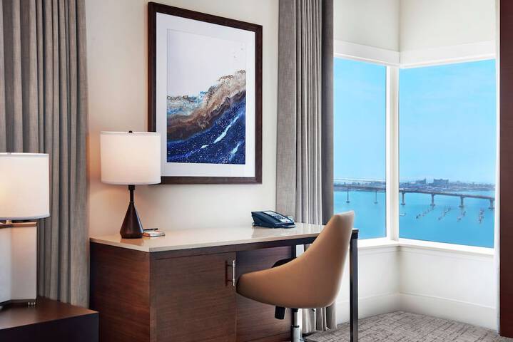 Hilton San Diego Bayfront