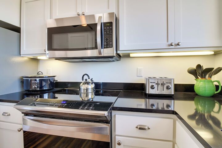 Beachfront Bandon Vacation Rental w / Ocean View!