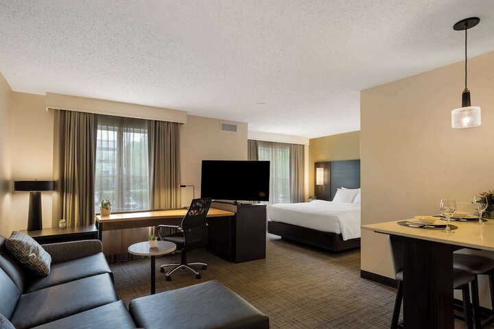 Room 33 of 44