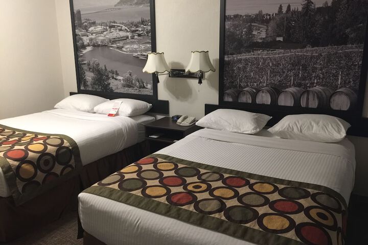Room 27 of 43