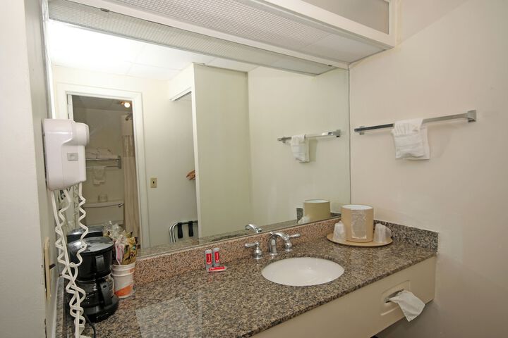 Americas Best Value Inn Pilot Mountain