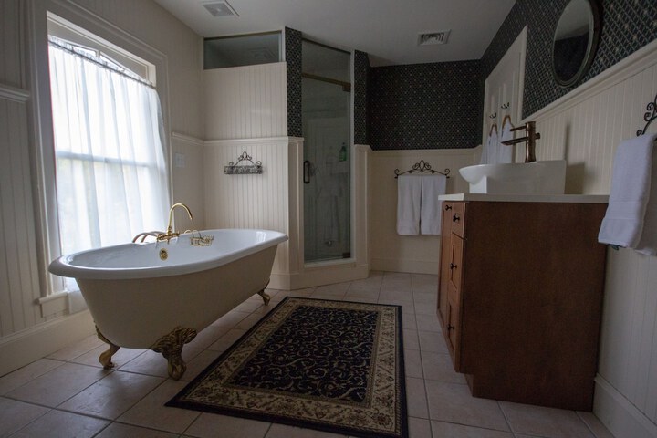 Room 30 of 58
