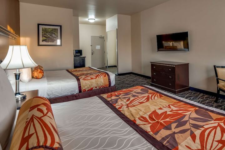 Room 6 of 22