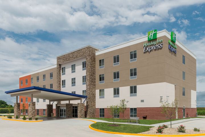Holiday Inn Express & Suites St. Louis - Chesterfield by IHG