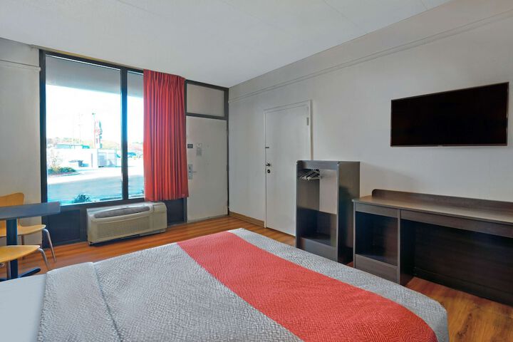 Room 16 of 45