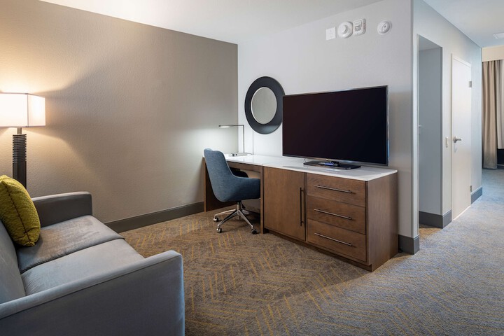 Room 51 of 80