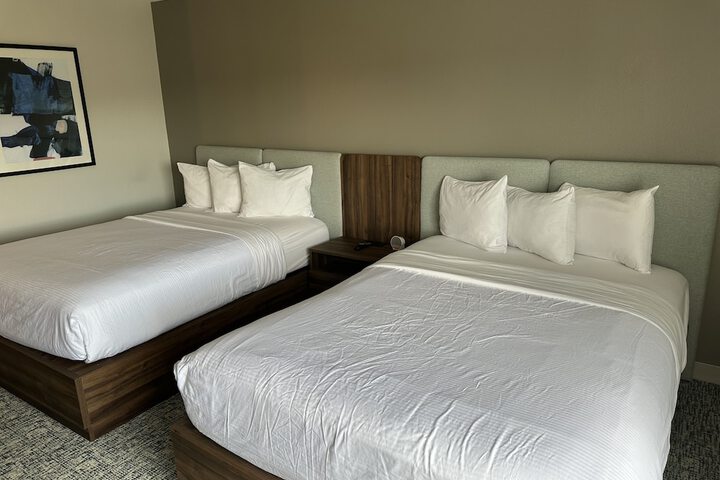 Room 53 of 83