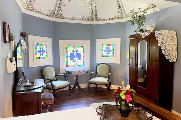 Benefield House Bed & Breakfast