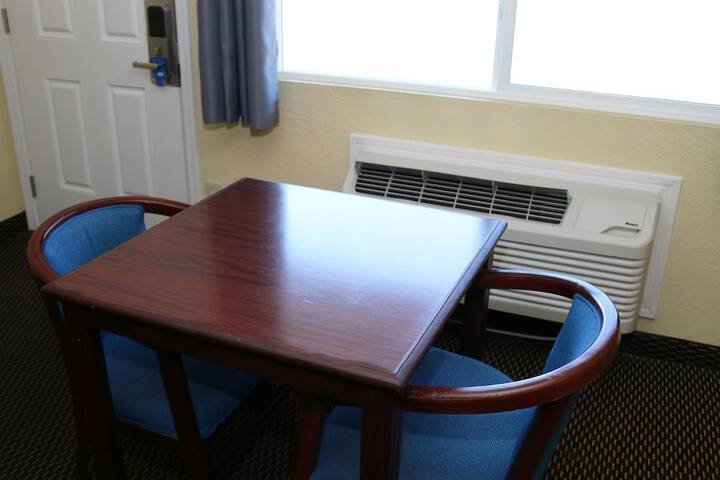Room 29 of 35