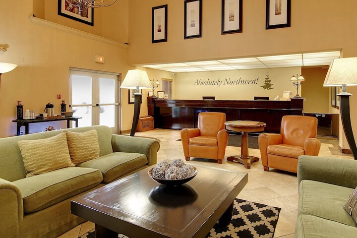 Phoenix Inn Suites - Albany