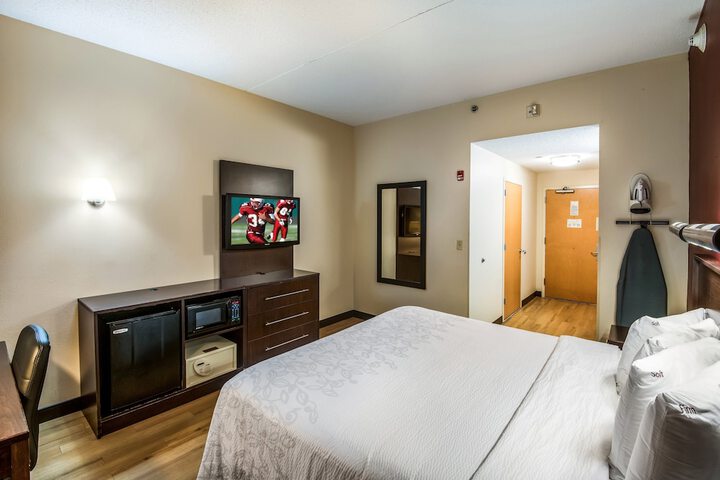 Room 26 of 33