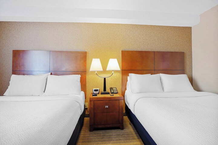 Sandman Hotel & Suites London Downtown