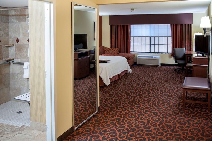 Room 35 of 87