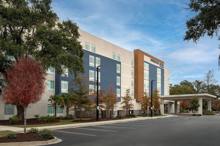 Hotel 3 of 81