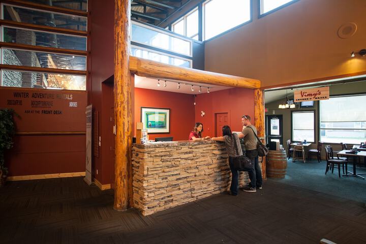 Waterton Lakes Lodge Resort