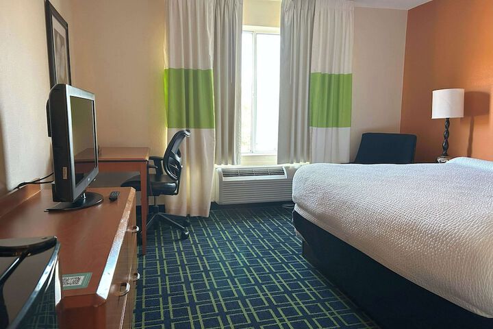 Room 14 of 43