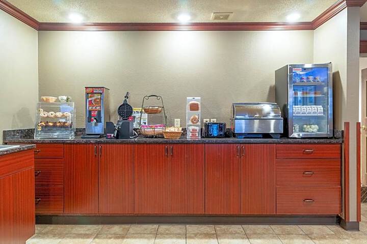 Norland Inn & Suites Roseau