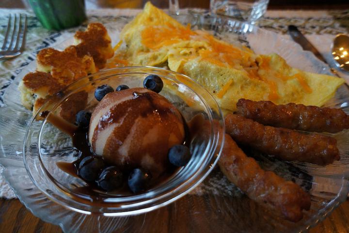 Breakfast/Coffee Service 22 of 31
