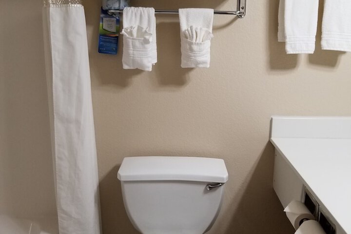 Room 15 of 25
