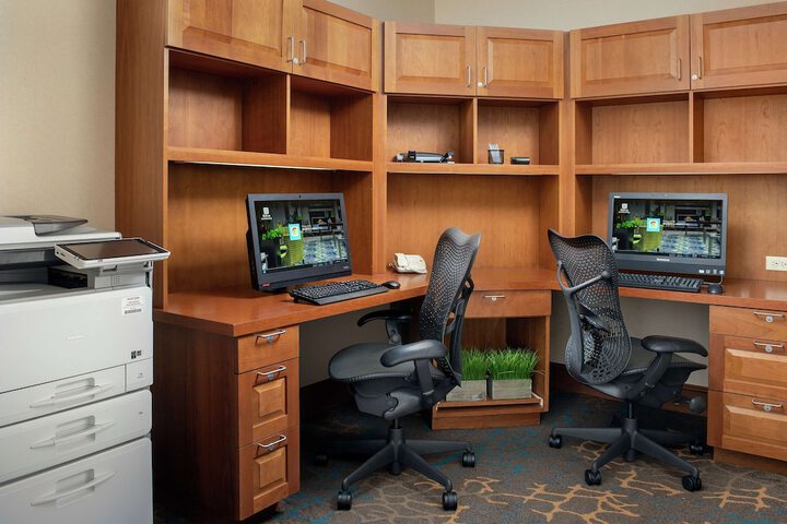 Business Center 37 of 37