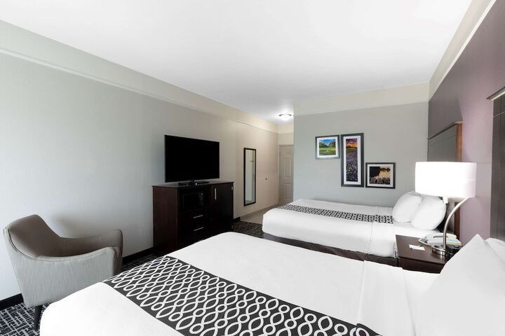 Room 16 of 33