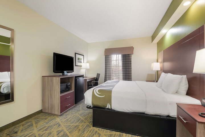 Room 15 of 25