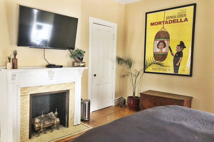 Room 6 of 31