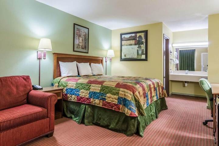 Room 15 of 20