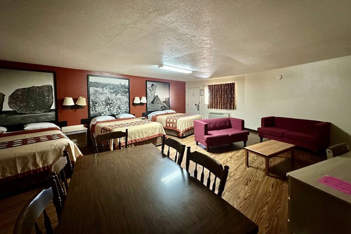 Super 8 by Wyndham Athens TX