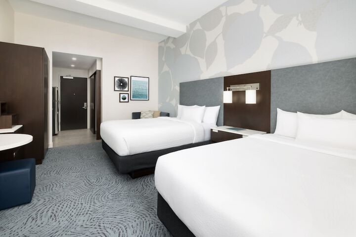 Room 18 of 44