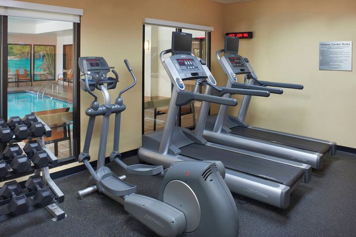 Courtyard by Marriott Toledo Rossford / Perrysburg