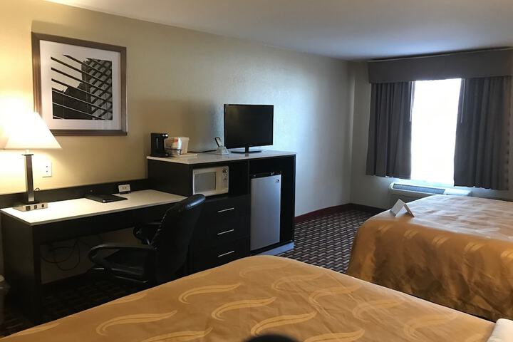 Room 34 of 62