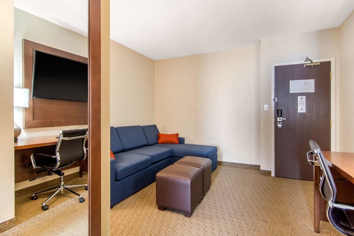Room 32 of 58