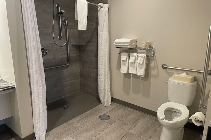 Room 34 of 51