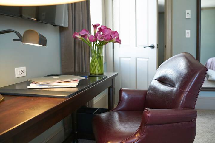 The Groton Inn