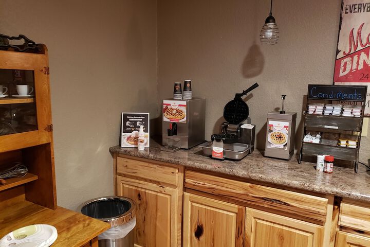 Breakfast/Coffee Service 64 of 75