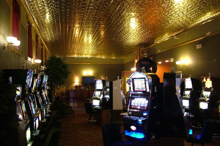 Martin & Mason Hotel