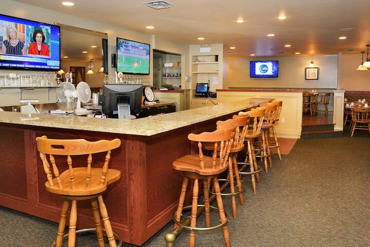 Slemon Park Hotel & Conference Centre