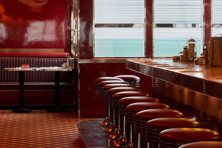 Lafayette Hotel & Club