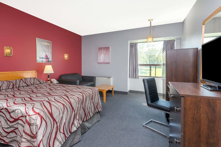 Room 13 of 25