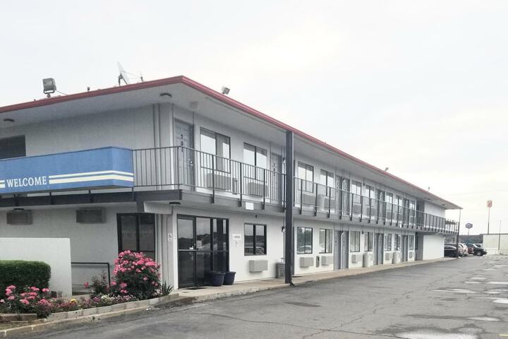 Hotel 9 of 16