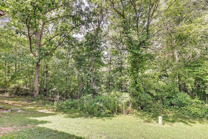 Serene Bella Vista Getaway Near Trails!