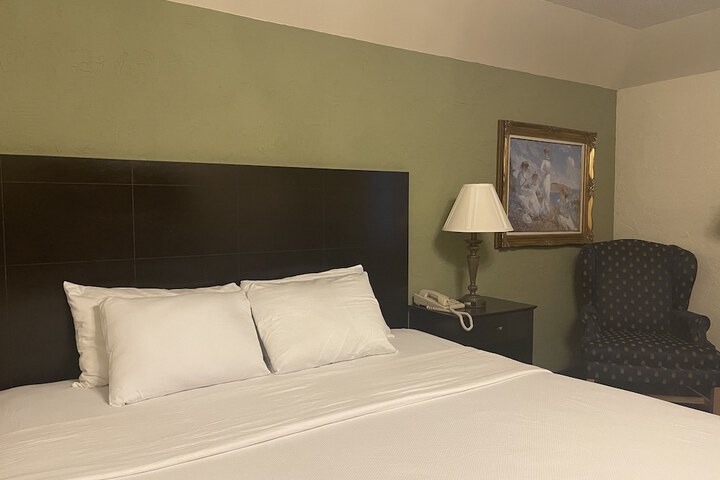 Chateau Hotel and Conference Center
