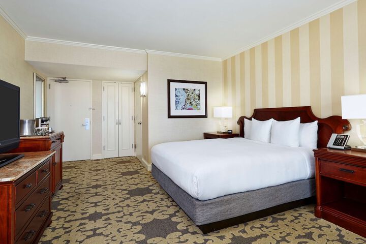 Hilton New Orleans Riverside