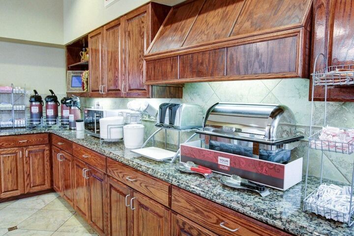 Breakfast/Coffee Service 37 of 45